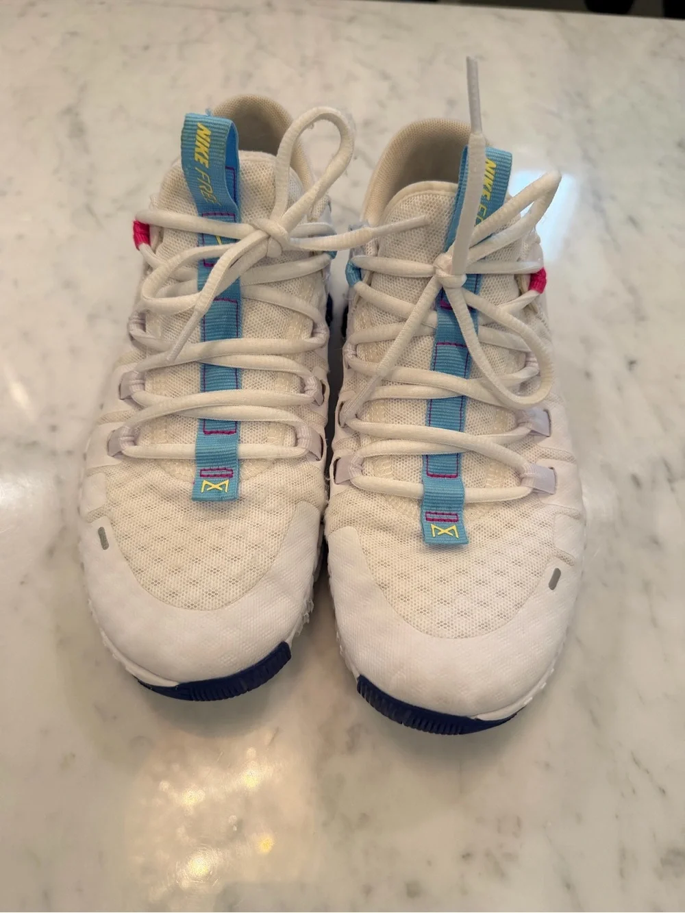 Nike womens metcon sneakers